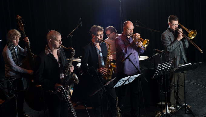 Phil’s Music Laboratory | Live at Lux