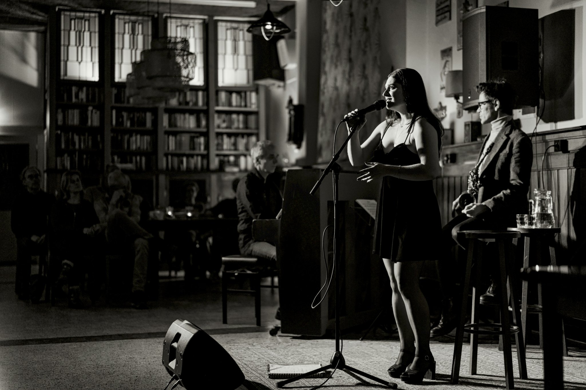 Droevig Lied, Esther van Hees